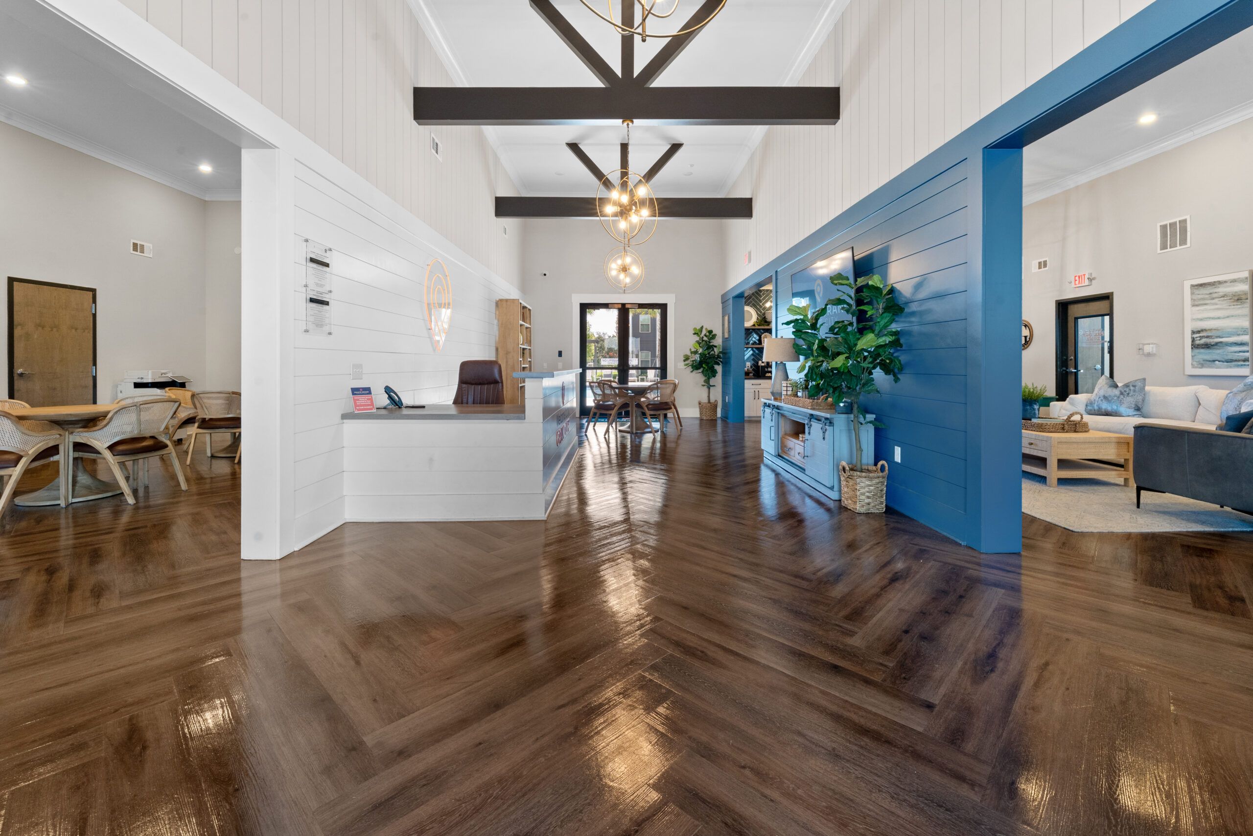 Common area interior at Pointe Grand Plant City FL apartment homes
